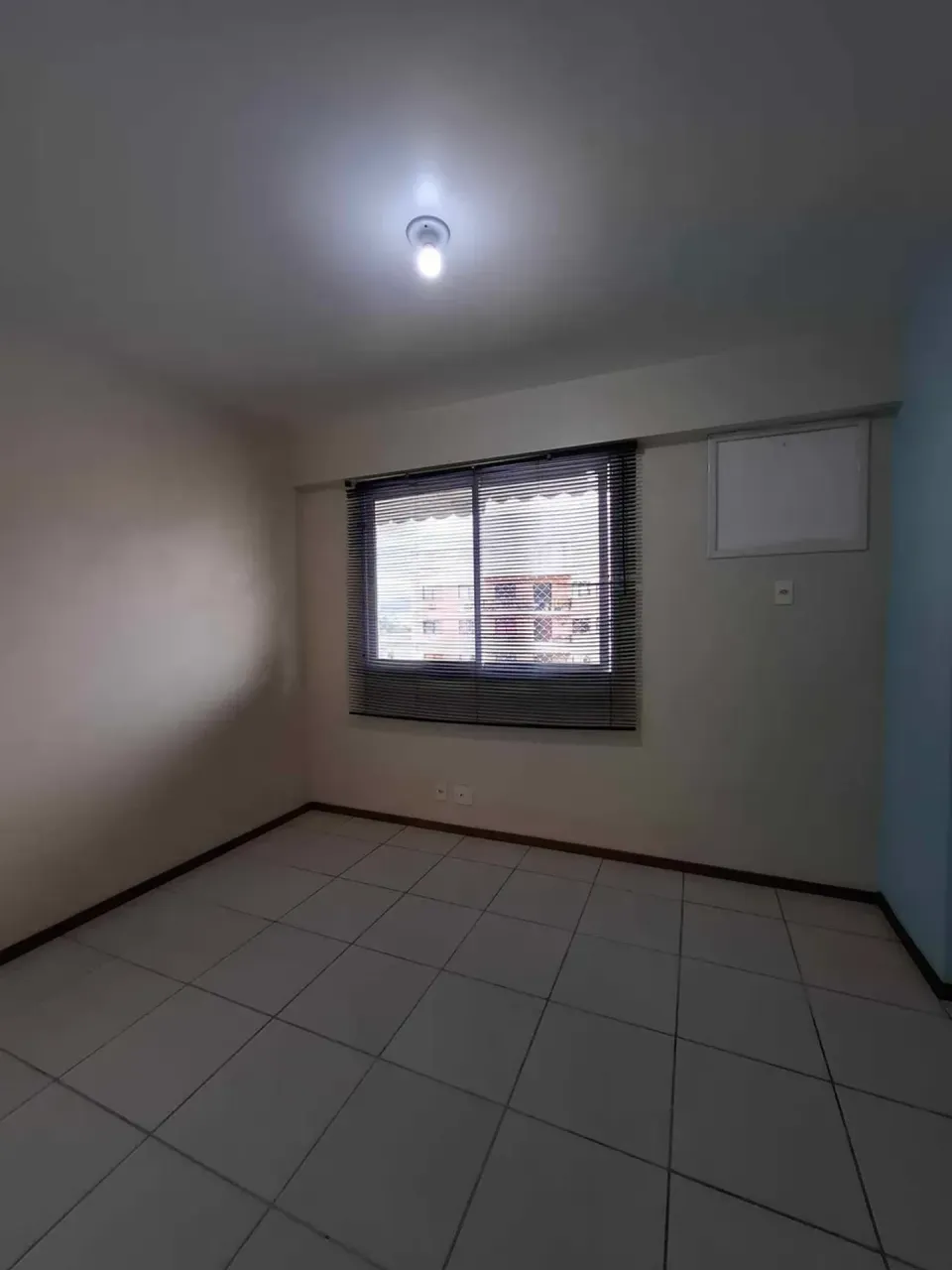 Apartamento com 2 quartos e cozinha fechada com coifa — photo 10