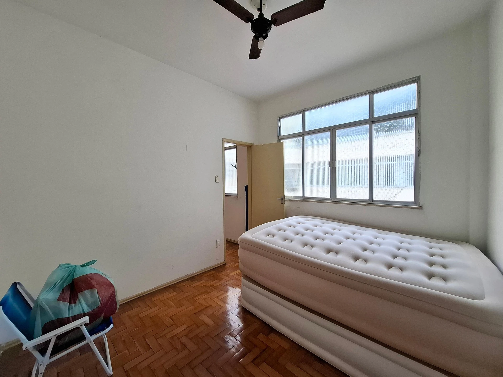 Furnished 1-bedroom apartment with 1 parking space — photo 11
