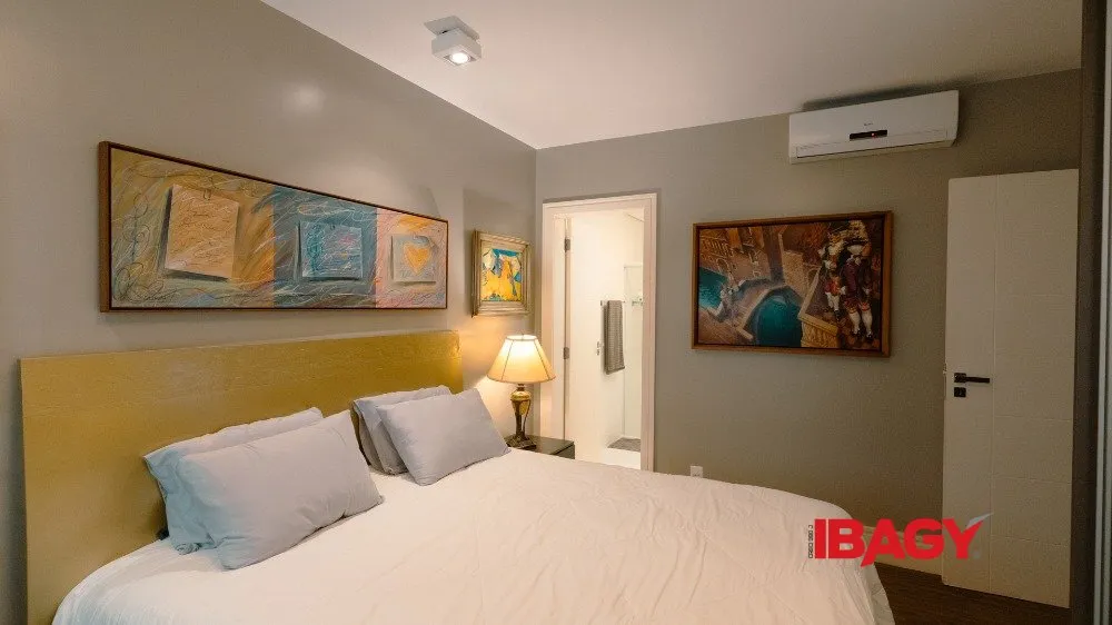 Furnished 454 m² apartment with a gourmet balcony — photo 20