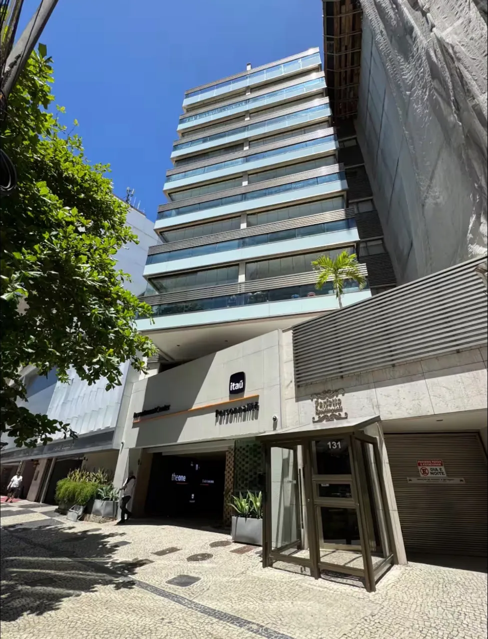 2-bedroom apartment with a washing machine in Rio de Janeiro — photo 17