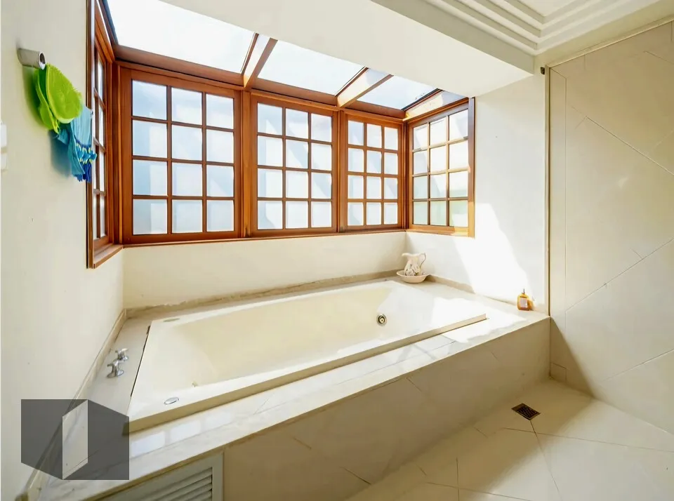 Casa com 4 quartos, 5 banheiros e 5 vagas — photo 29