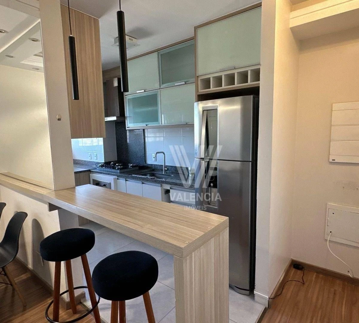 Apartamento mobiliado com 2 quartos e suíte