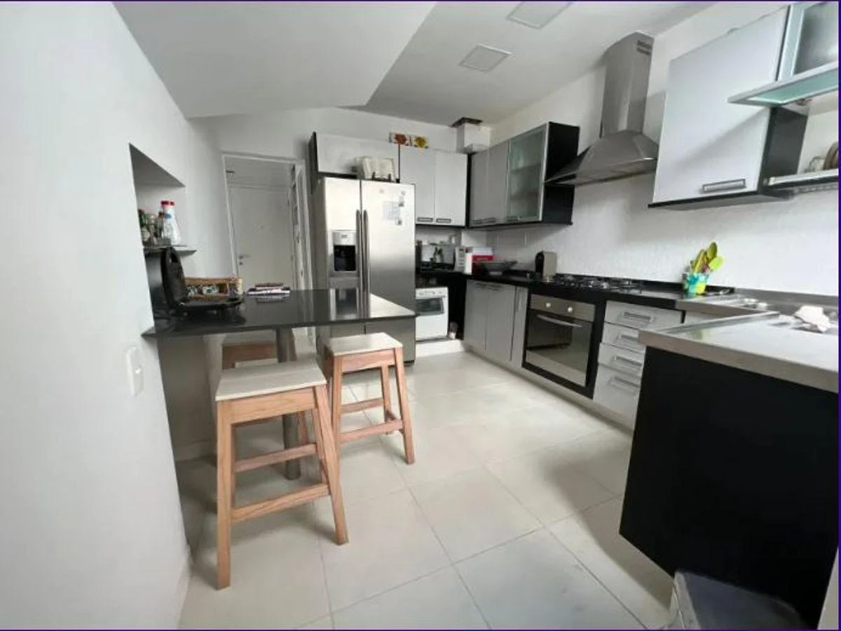 Furnished 400 m² apartment with 4 bedrooms and a terrace — photo 15