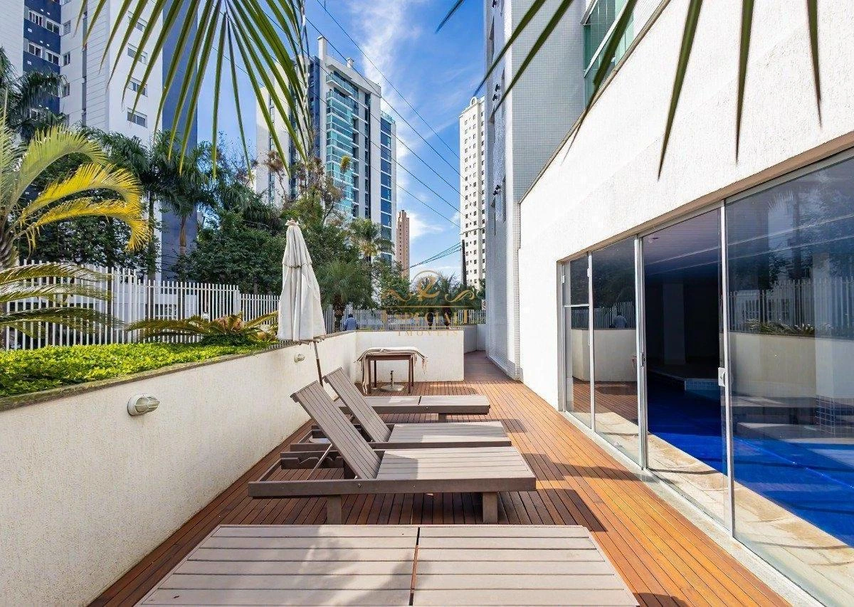 Apartamento, 193 m², com banheira — photo 29