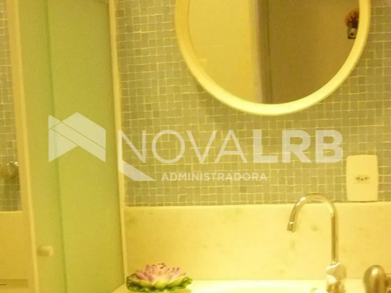 Furnished apartment with 4 bedrooms and a closed kitchen — photo 11