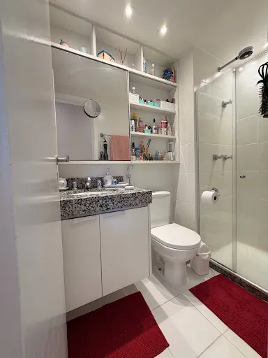 3-bedroom apartment with a glass-enclosed balcony — photo 17