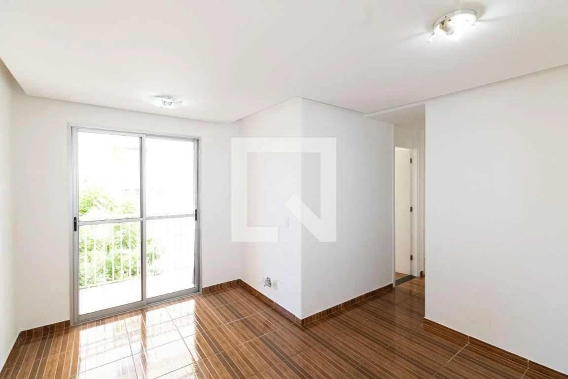 Apartamento com 2 quartos, 1 banheiro e varanda — photo 15
