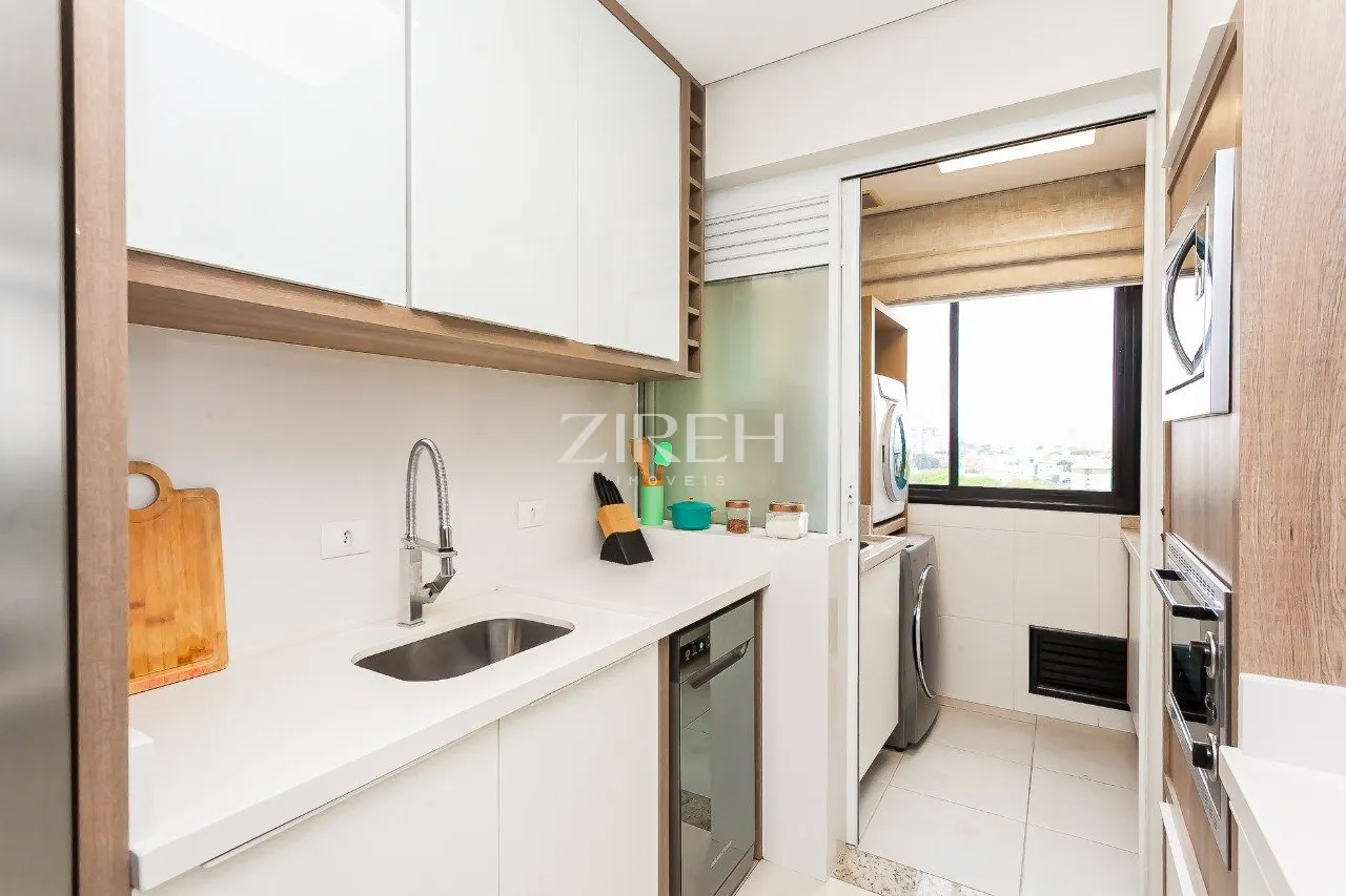 3-bedroom apartment in a building with a gym — photo 11