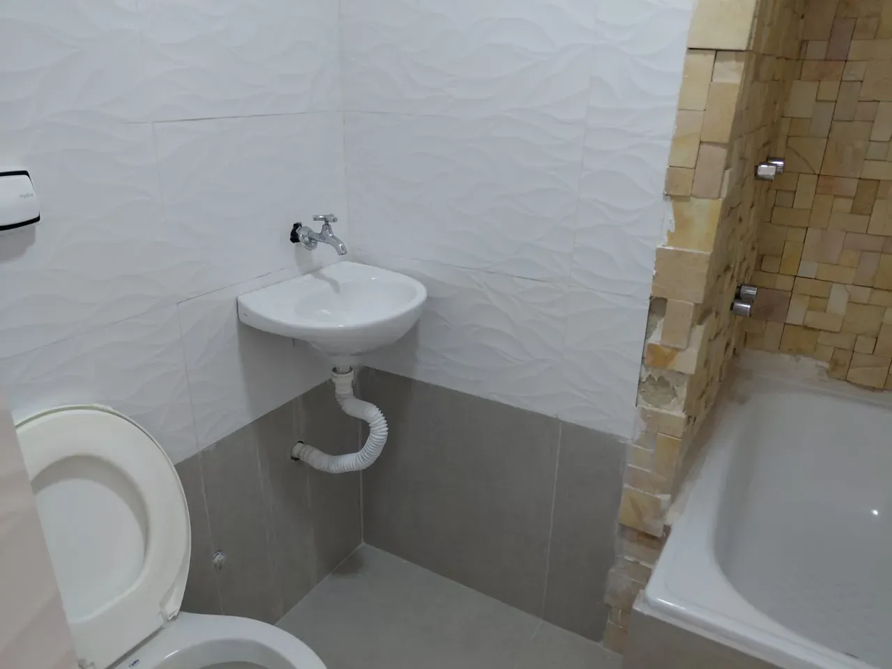 Ванна и 2 спальни: квартира 60 м² — photo 6