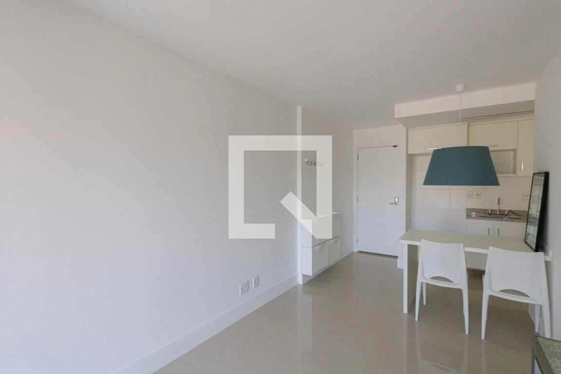 One-bedroom apartment with a mountain view in Rio de Janeiro — photo 13