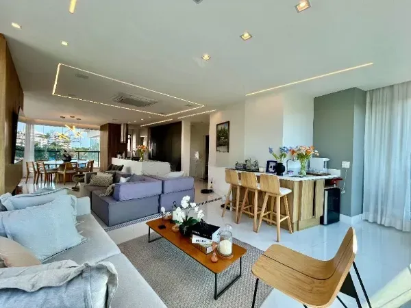 Furnished 4-bedroom apartment with open-plan kitchen — photo 4