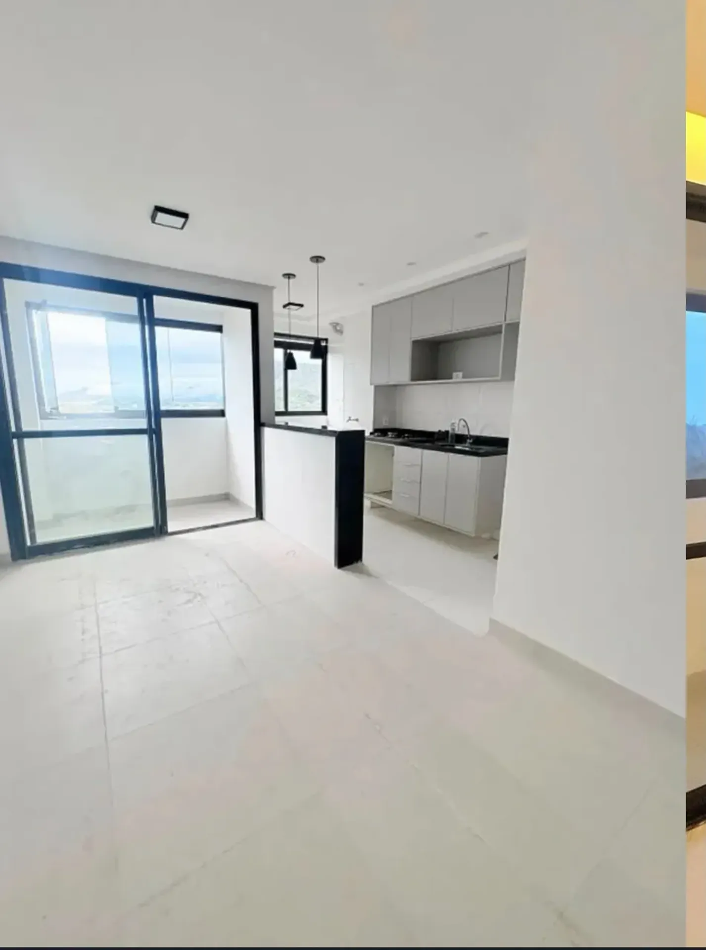 3-bedroom apartment with integrated kitchen and balcony — photo 7