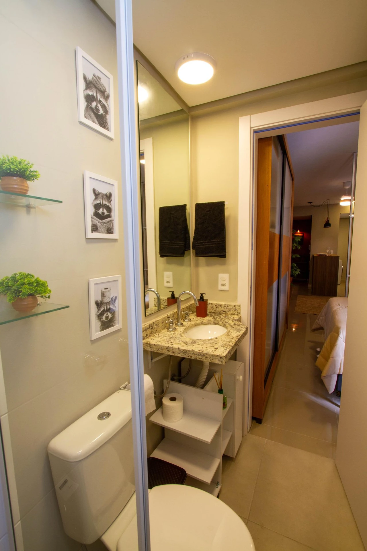 Furnished studio in a building with a gym — photo 2