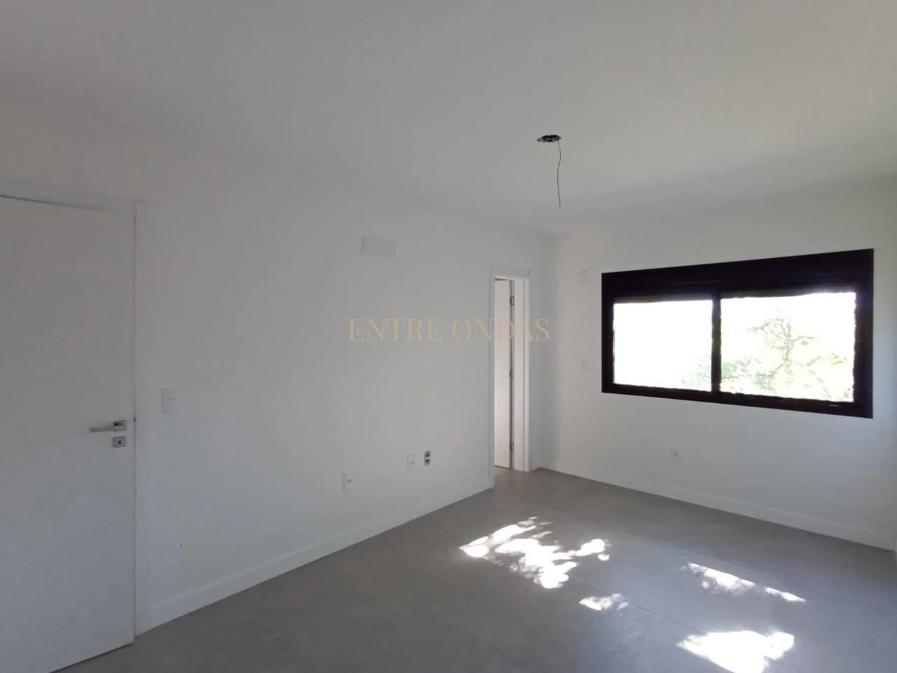 100 m² apartment with 2 bedrooms, balcony grill and garden — photo 10