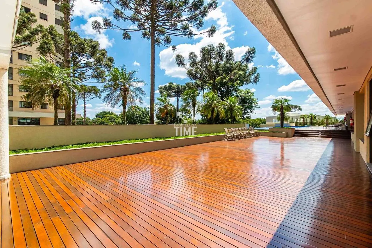 Wood or laminate floors in a 3-bedroom apartment, 78 m² — photo 139
