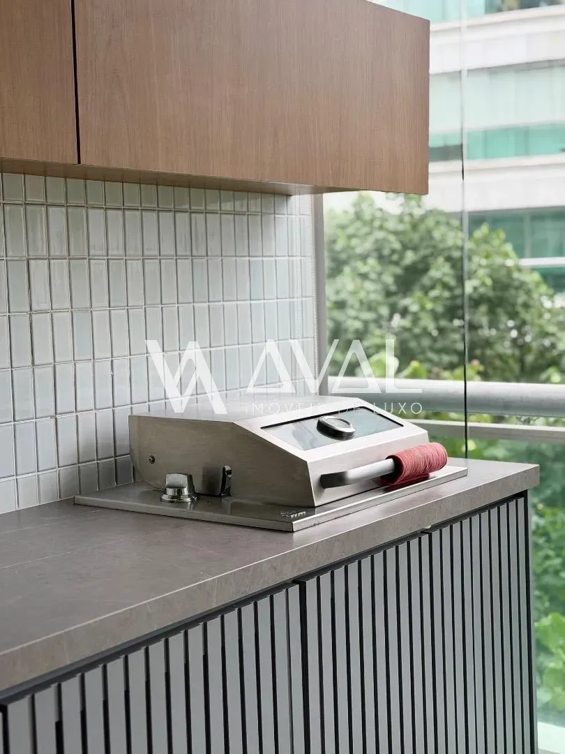 300 m² apartment with 4 suites and 3 parking spaces — photo 14