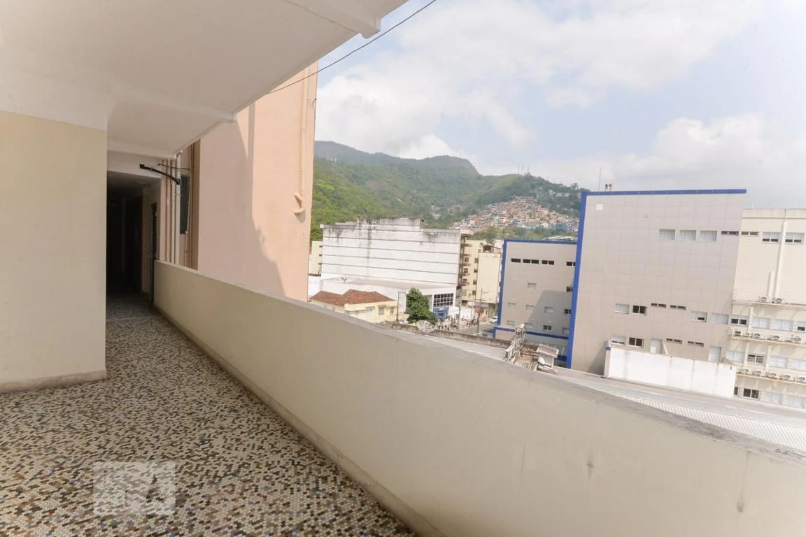 2-bedroom apartment with a mountain view in Rio de Janeiro — photo 25