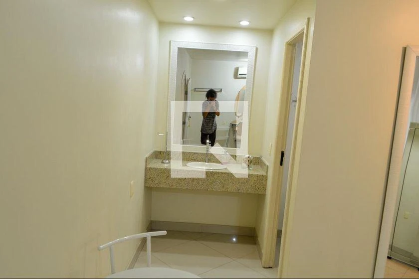 House with 5 bedrooms, balcony and 650 m² — photo 29