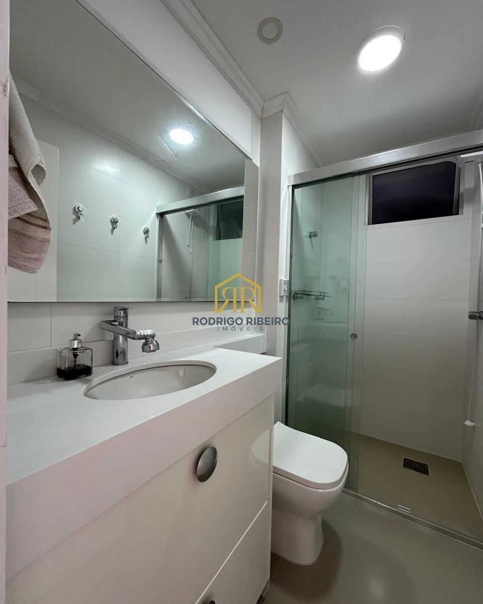 3-bedroom apartment with a home office in Florianópolis — photo 11