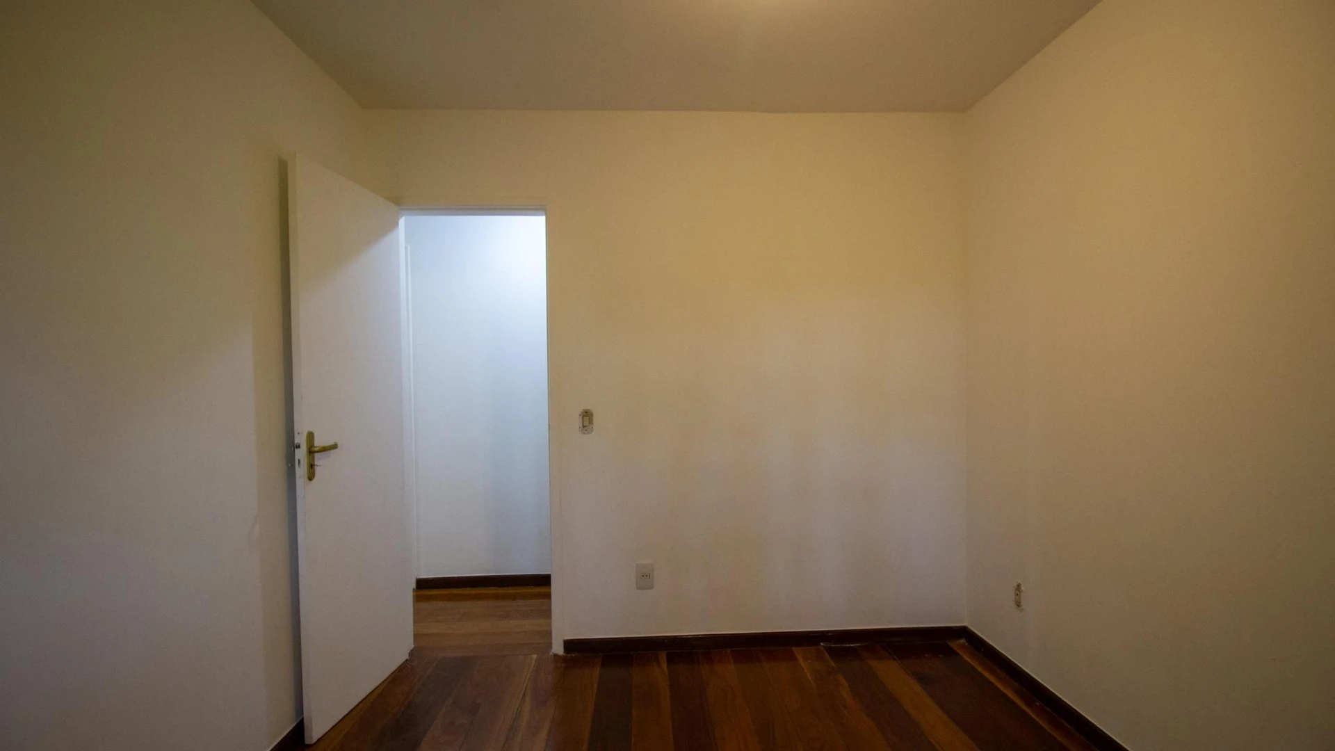 Casa com 4 quartos e 4 banheiros, com 3 vagas — photo 38