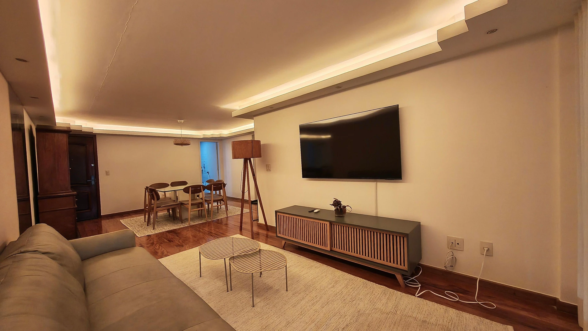 Washing machine in a 4-bedroom apartment, 205 m² — photo 17