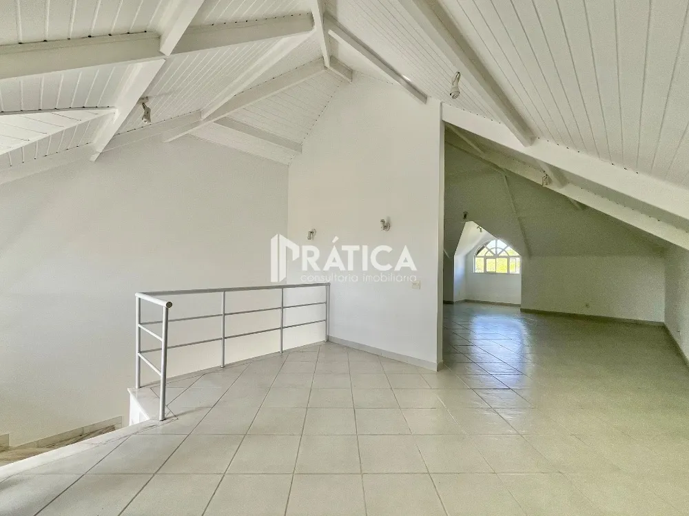 House with 5 bedrooms and a 24-hour concierge — photo 29