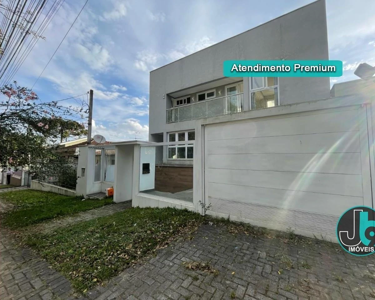 389 m² house with 4 bedrooms and an open-plan kitchen