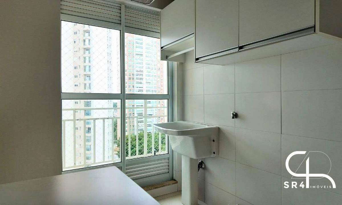 Furnished 186 m² apartment with 4 bedrooms and 2 en-suites — photo 19