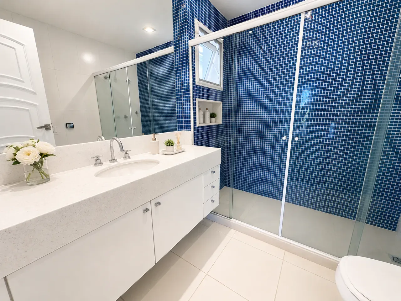 Furnished house with 4 bedrooms and 4 bathrooms — photo 41