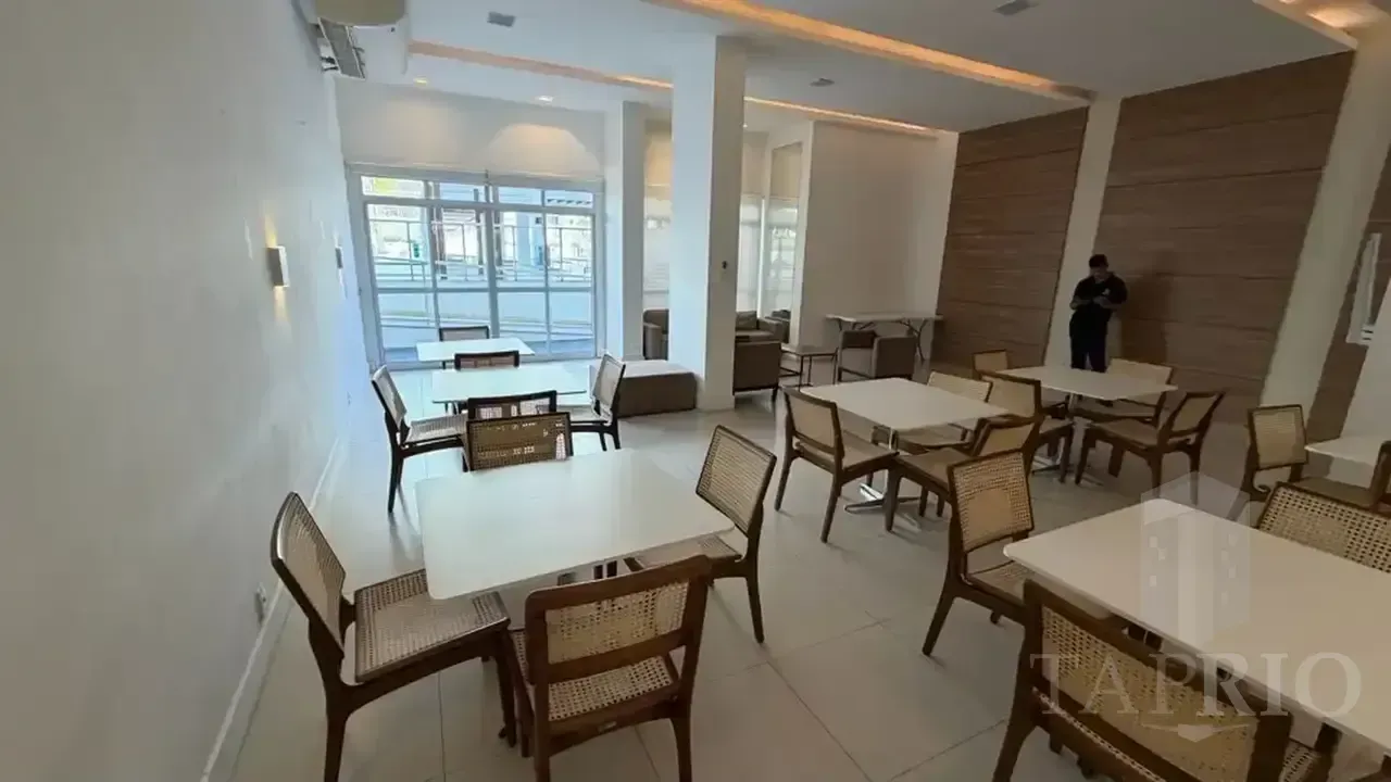 Furnished penthouse with 3 bedrooms and 3 baths — photo 46