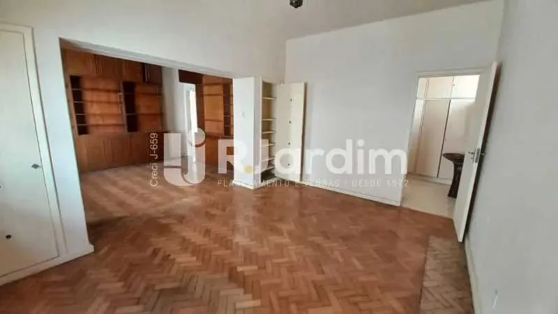 Casa para locação com 5 quartos e 401 m² e cozinha planejada — photo 11