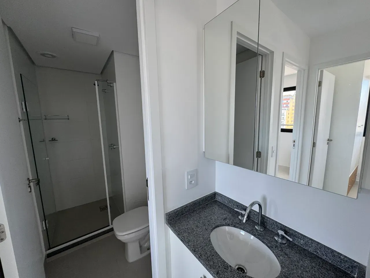 Furnished apartment with 2 bedrooms and integrated kitchen — photo 24