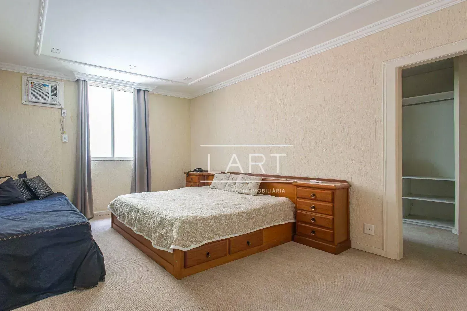 5-bedroom house with city and mountain views, 1250 m² — photo 21