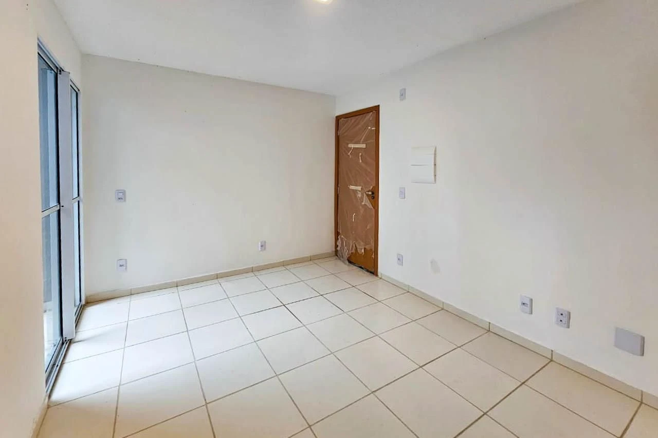 Apartamento de 2 quartos em condomínio com piscina — photo 10