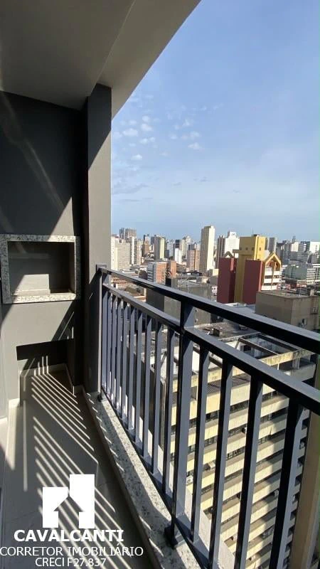 Glass-enclosed balcony in a 2-bedroom apartment, 99 m² — photo 3
