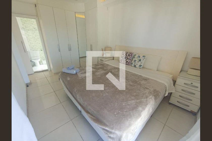 Furnished 70 m² apartment with 1 en-suite bedroom — photo 21