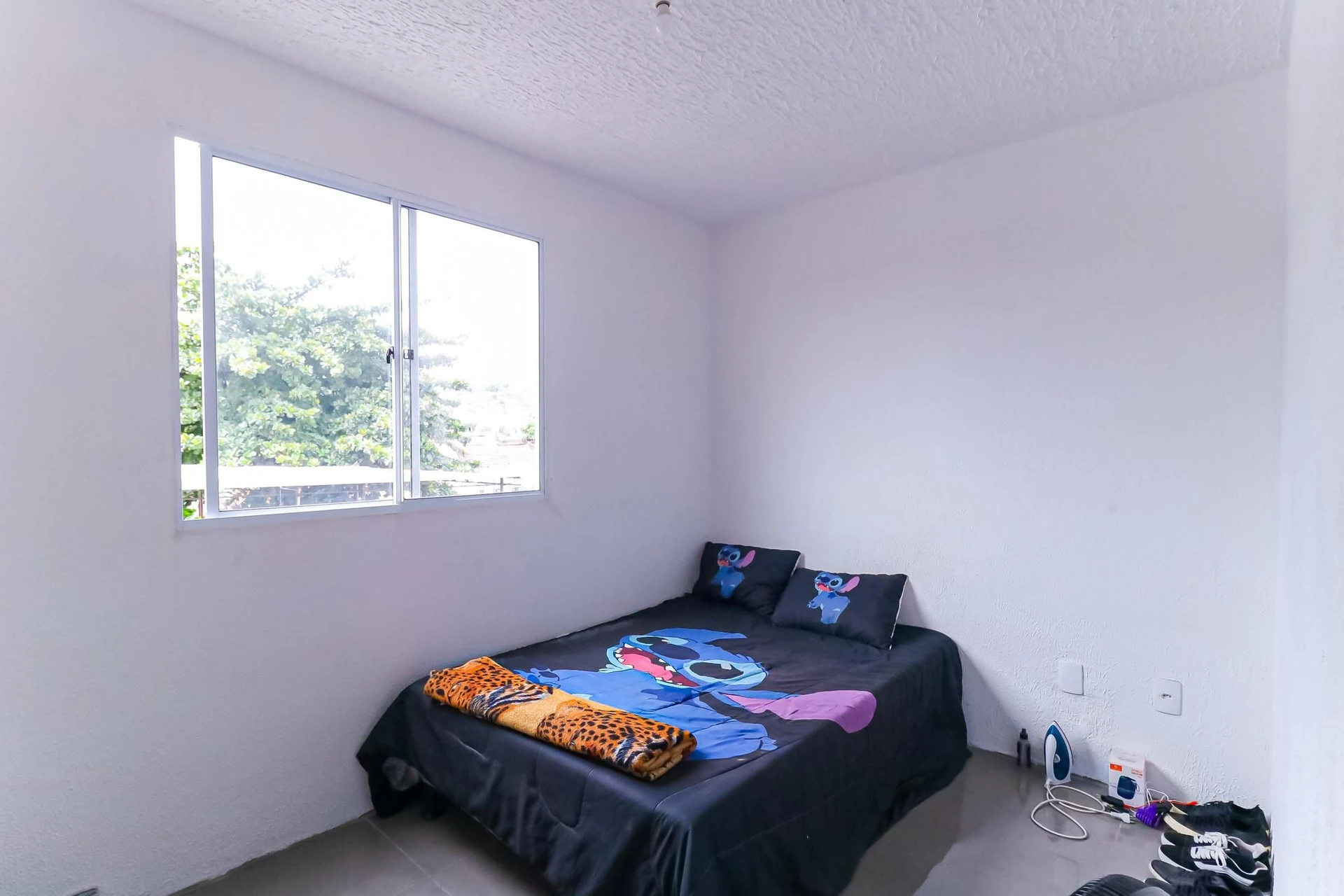 2-bedroom apartment in a building with a gym — photo 3