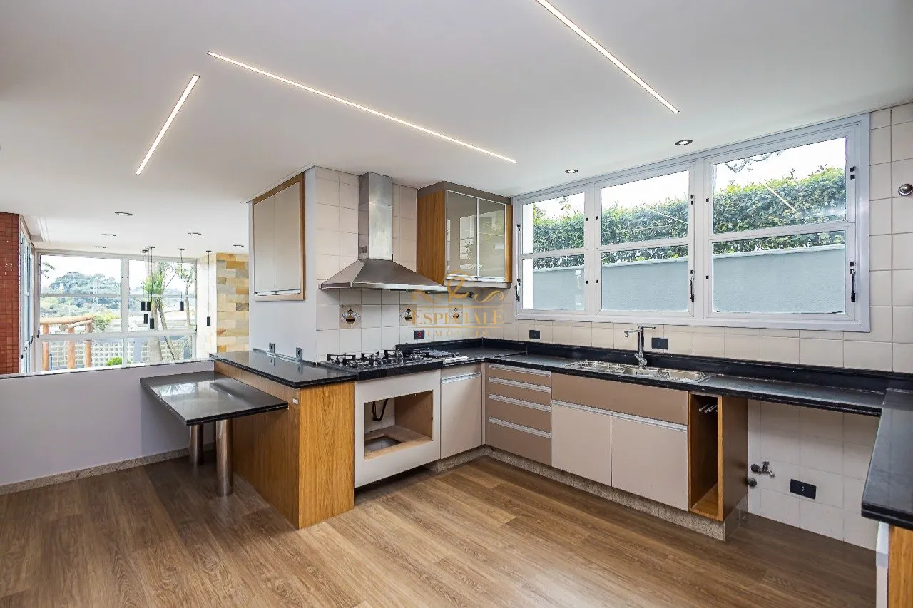 800 m² unfurnished house with gas open-plan kitchen — photo 14