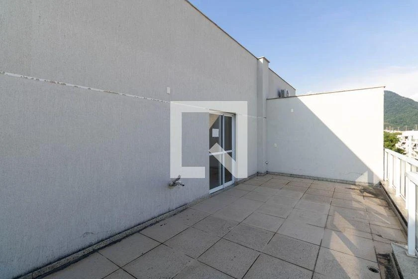 Rental apartment with 3 bedrooms and a balcony — photo 48