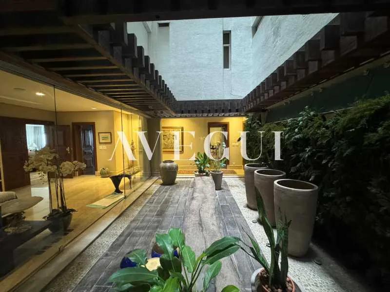 Apartment with 5 bedrooms and a balcony — photo 23