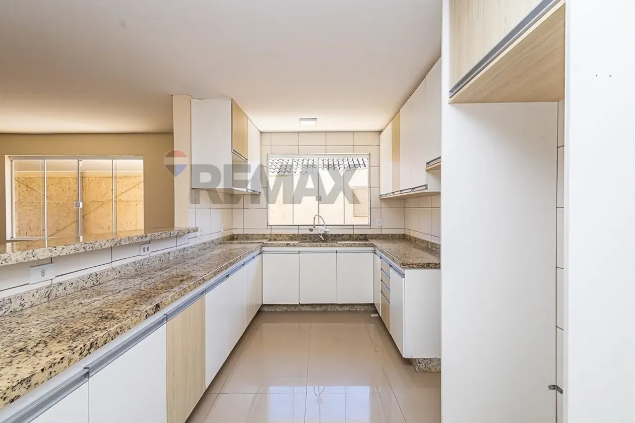 Дом без мебели: 4 спальни и 500 м² — photo 14