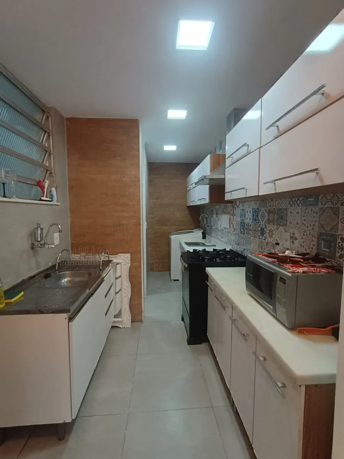 Apartment on the 6th floor with wood or laminate floors — photo 16