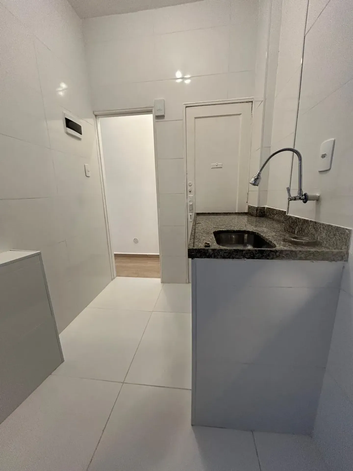 Apartment on the 2nd floor with wood or laminate floors — photo 20