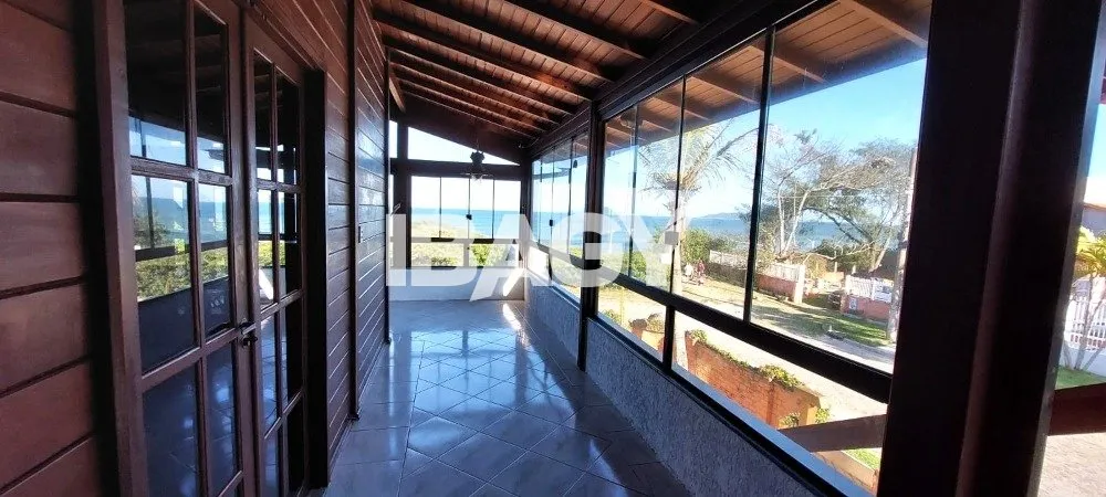 House, 280 m², with a water view — photo 6