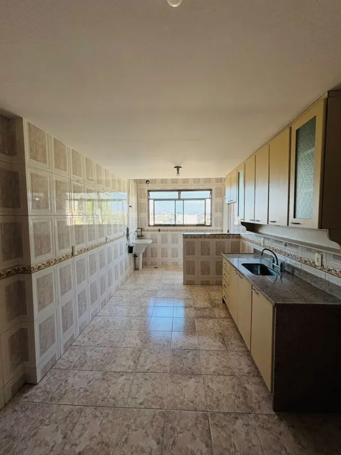 Apartment with 3 bedrooms and 1 bathroom — photo 21