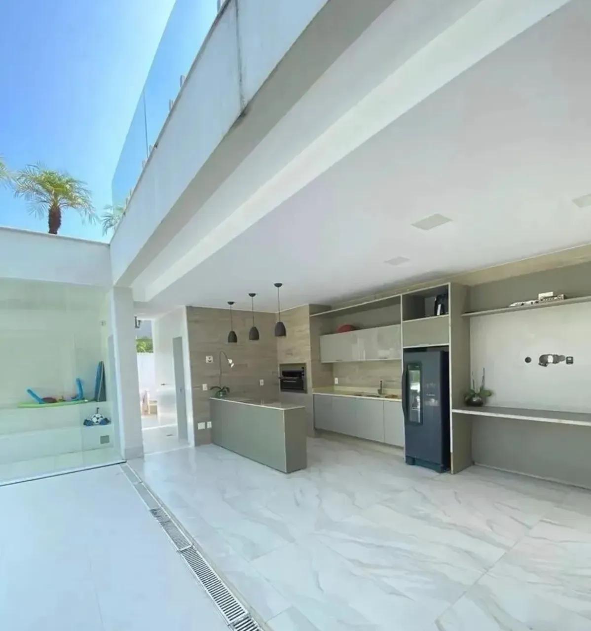 Furnished house with 4 bedrooms and open-plan kitchen — photo 6