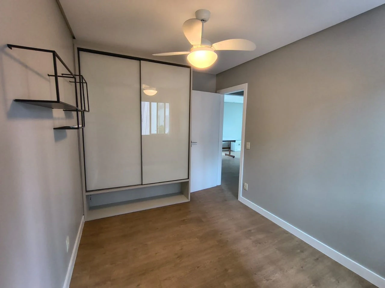 Floor-to-ceiling windows in a 2-bedroom apartment, 78 m² — photo 3