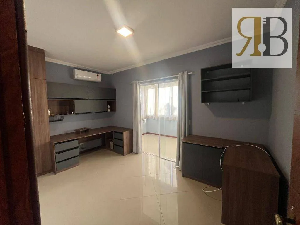 4-bedroom house with 5 bathrooms, 400 m² — photo 32