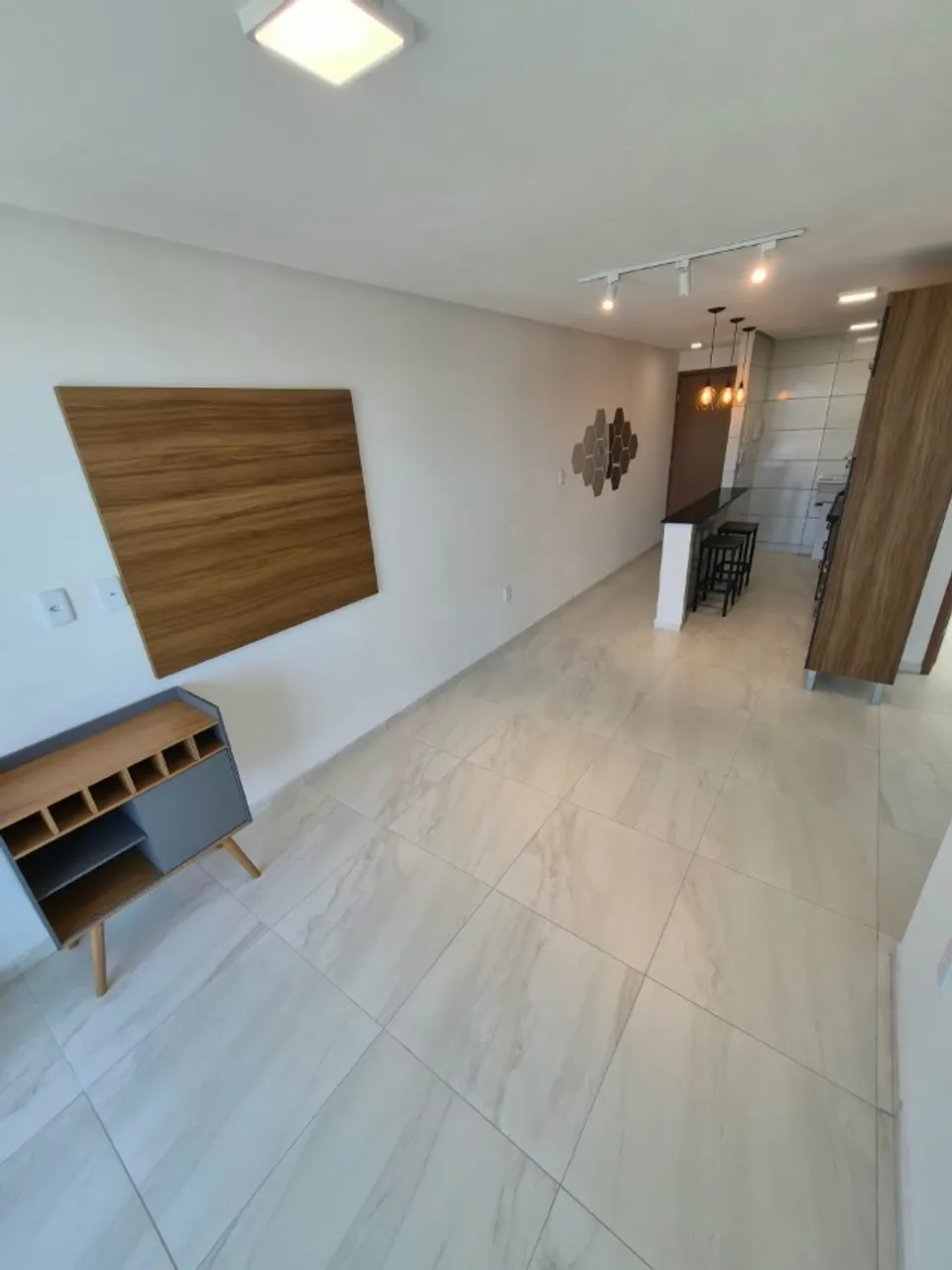 2-bedroom apartment in a building with a gym — photo 15
