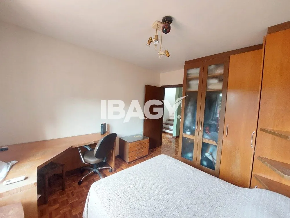 Furnished house with 5 bedrooms and 4 parking spots — photo 4